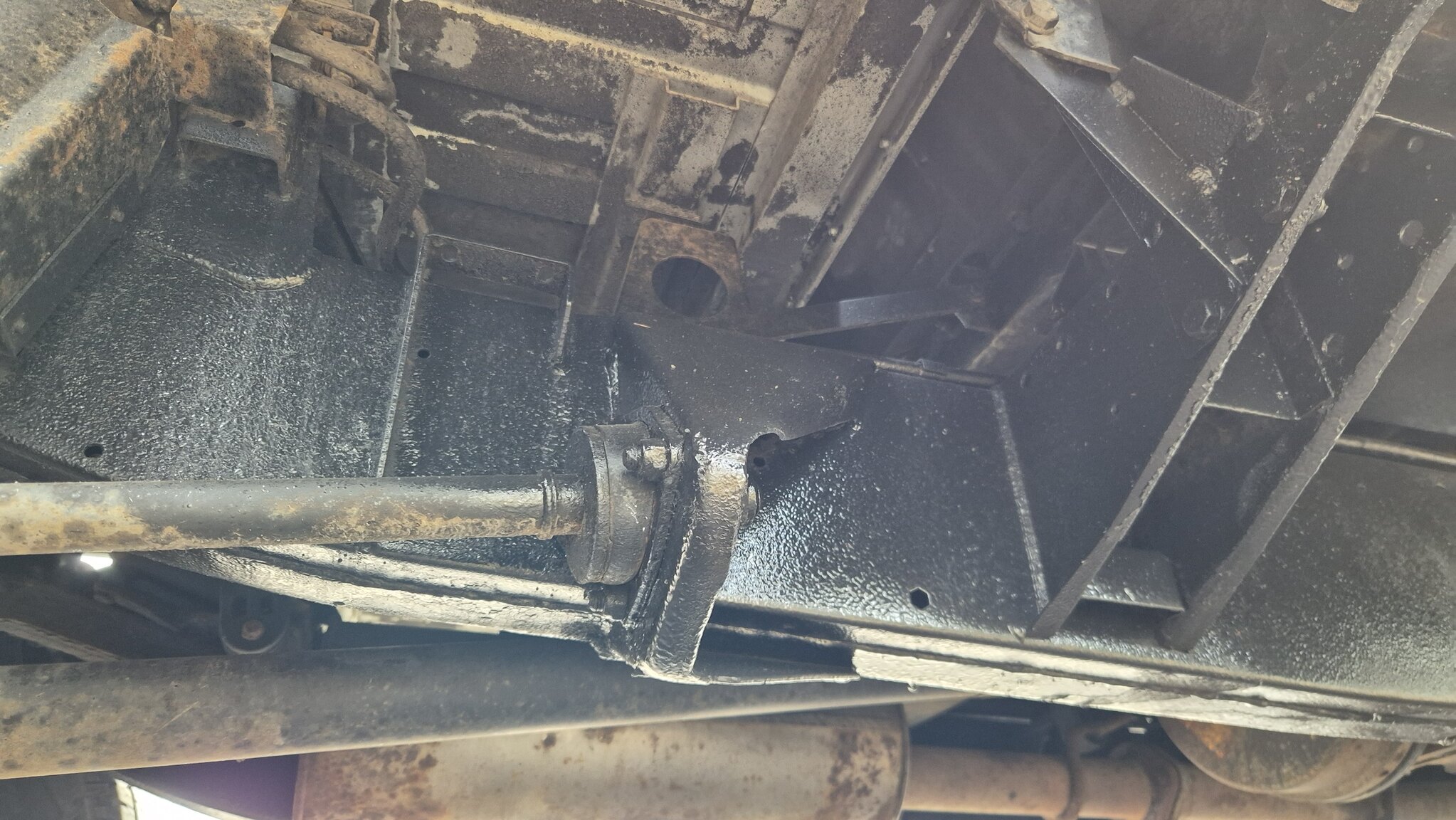 Image of 1999 Land Rover Defender Single Cab Pickup mechanics
