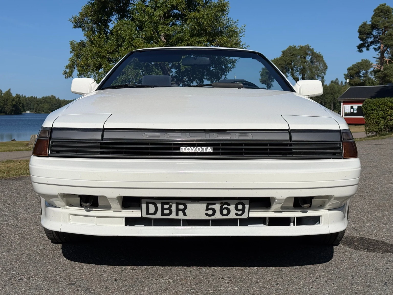 Exterior image of 1988 Toyota Celica Cabriolet (2)
