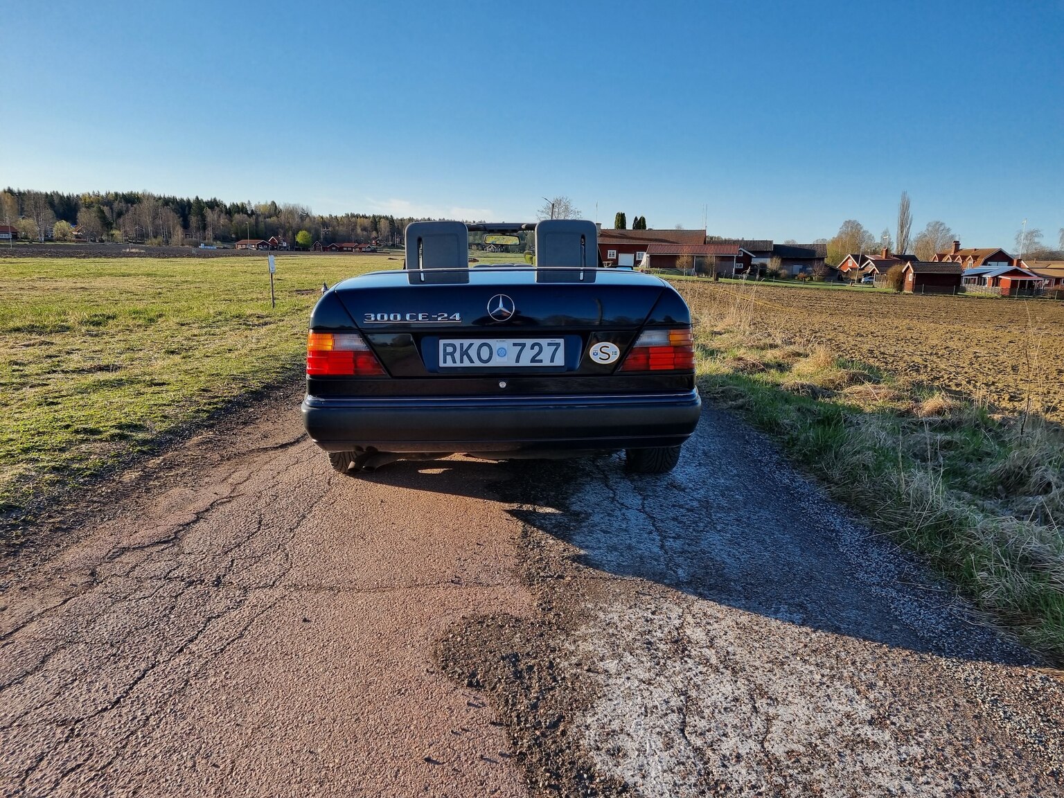 Exteriörbild på 1993 Mercedes-Benz 300 CE Cabriolet