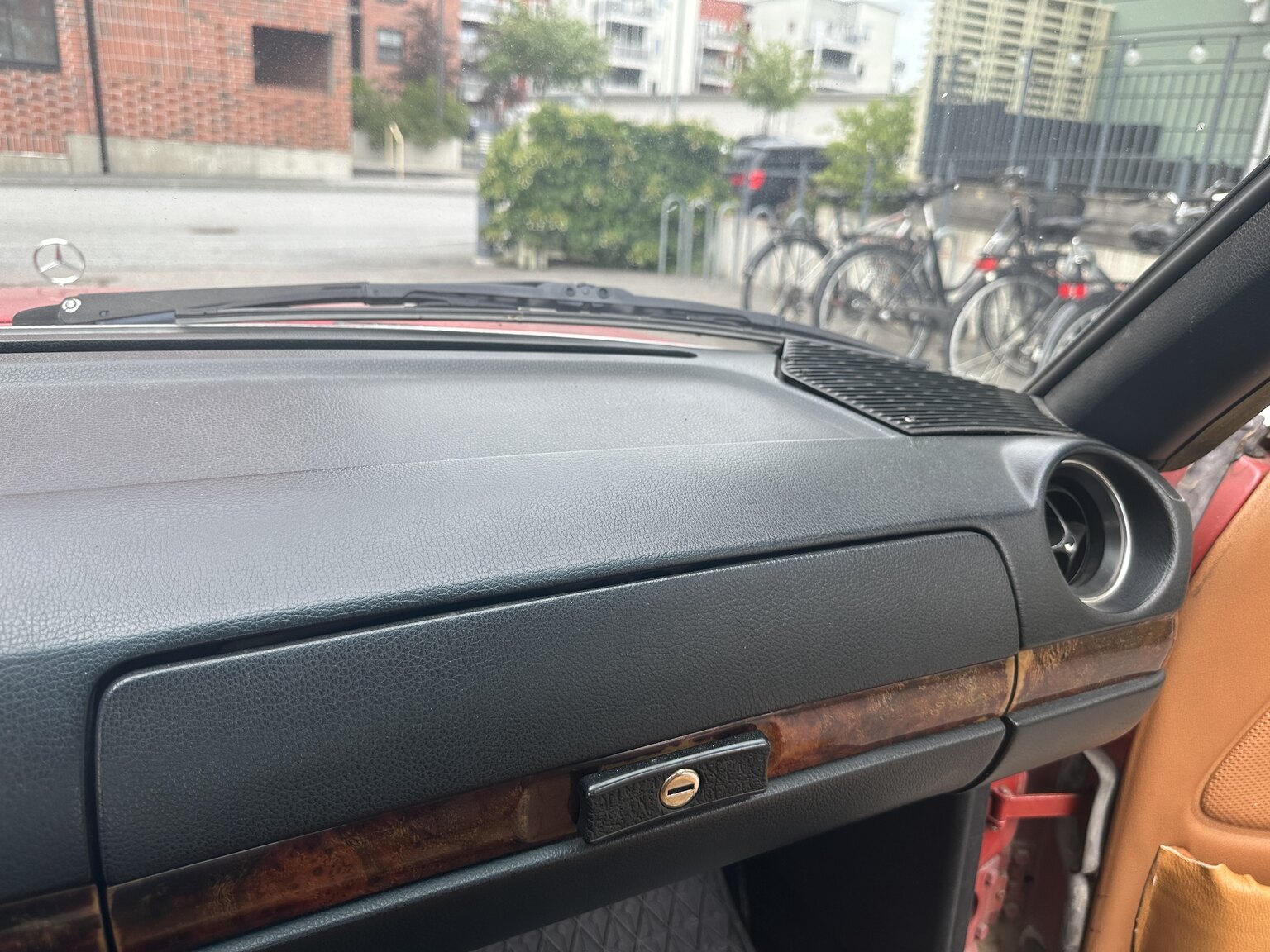 Interiörbild 1977 Mercedes-Benz 280 CE