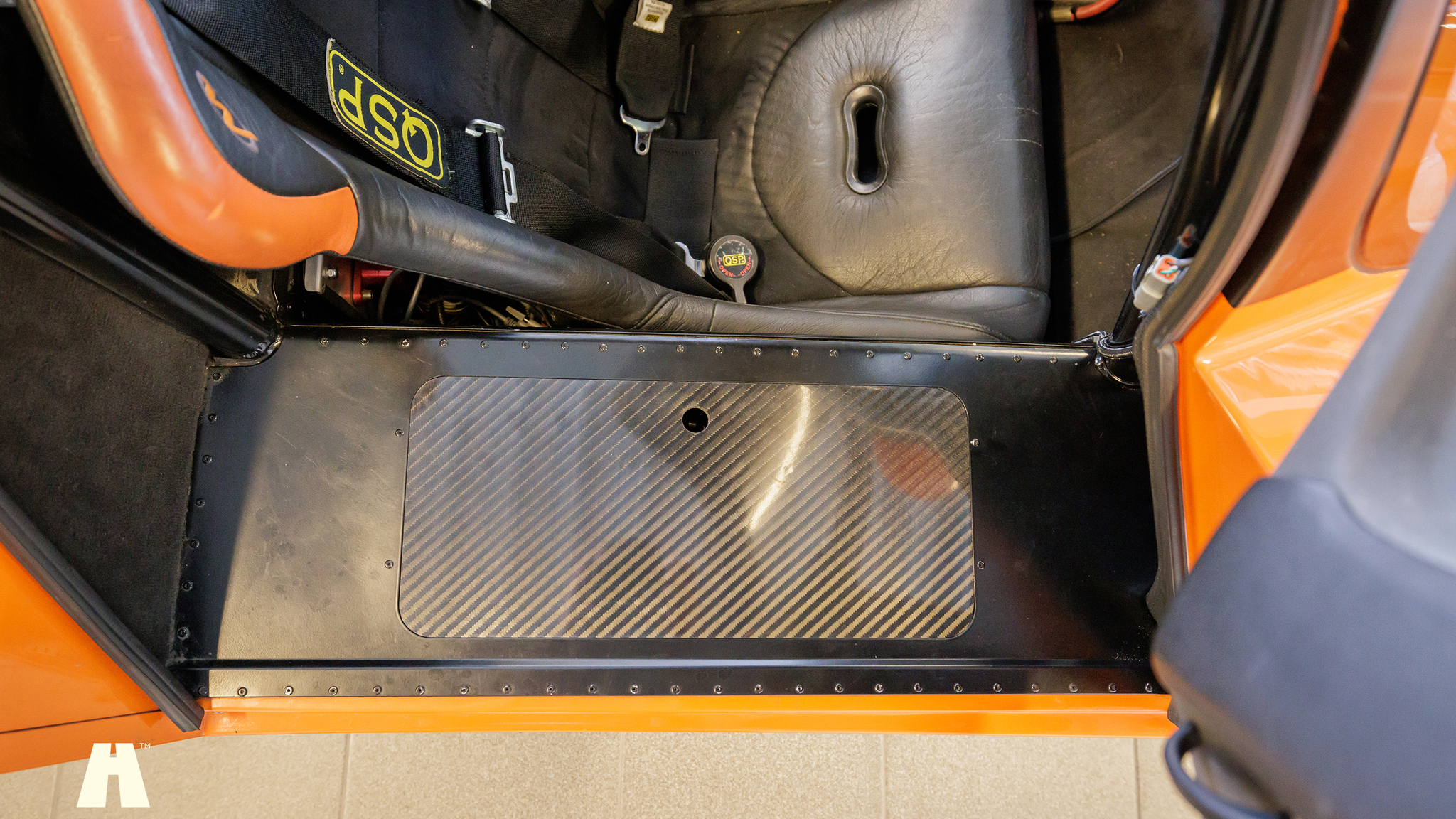 Interiörbild 2006 Ultima GTR (12)