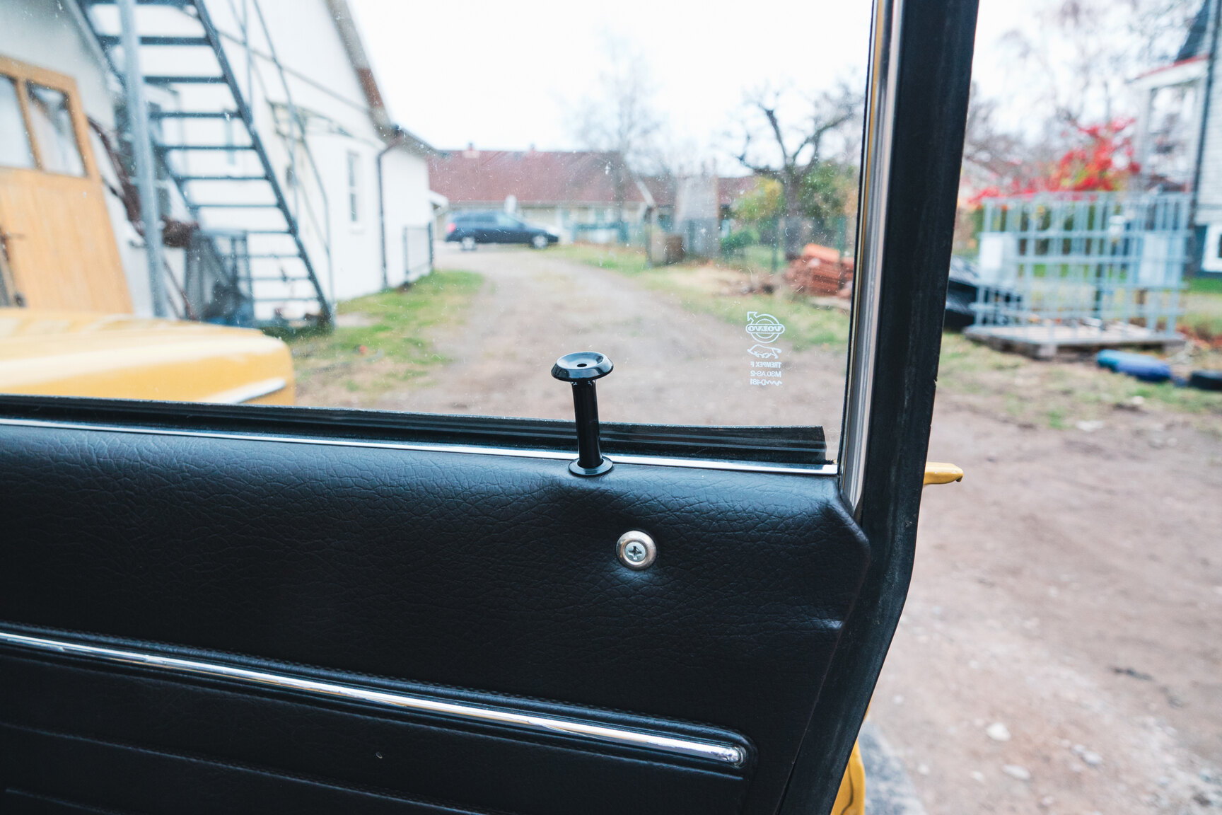 Interiörbild 1971 Volvo 144 2.0 Automat