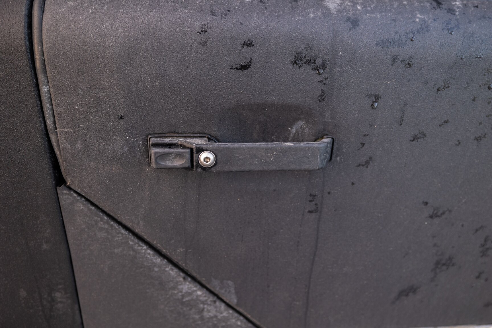 Exterior image of 2000 Land Rover Defender 130