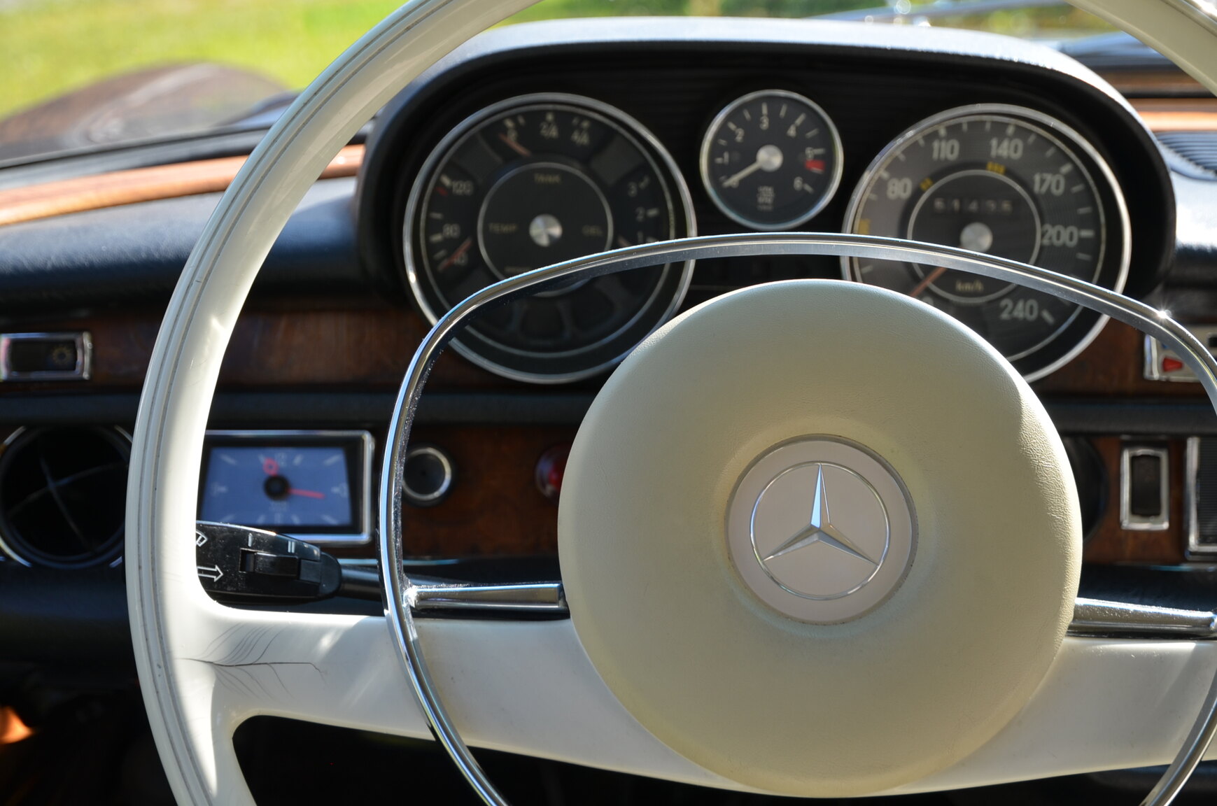 Interior image of 1968 Mercedes-Benz W109 300 SEL 6.3