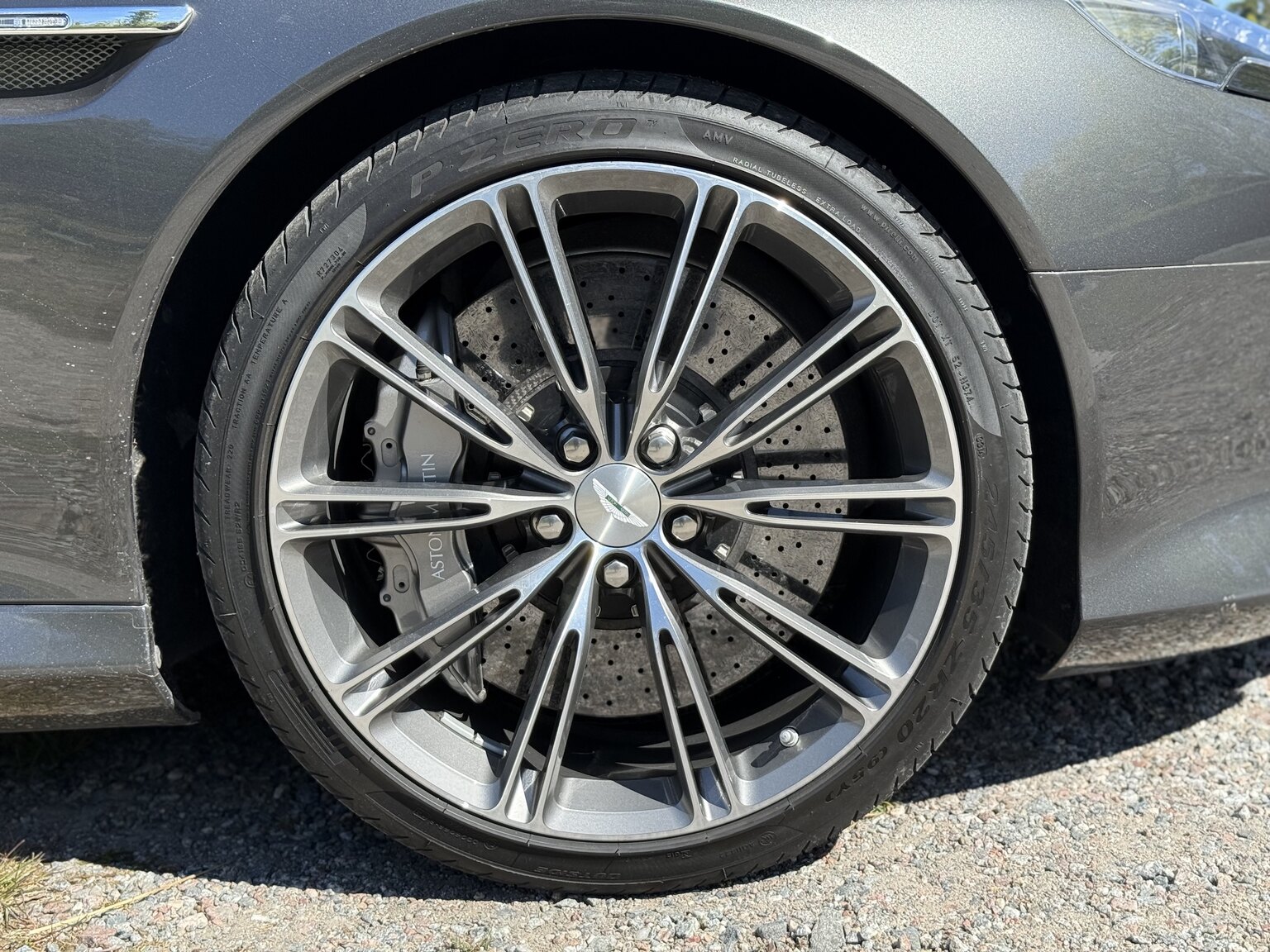 Aussenfoto 2015 Aston Martin DB9 Volante