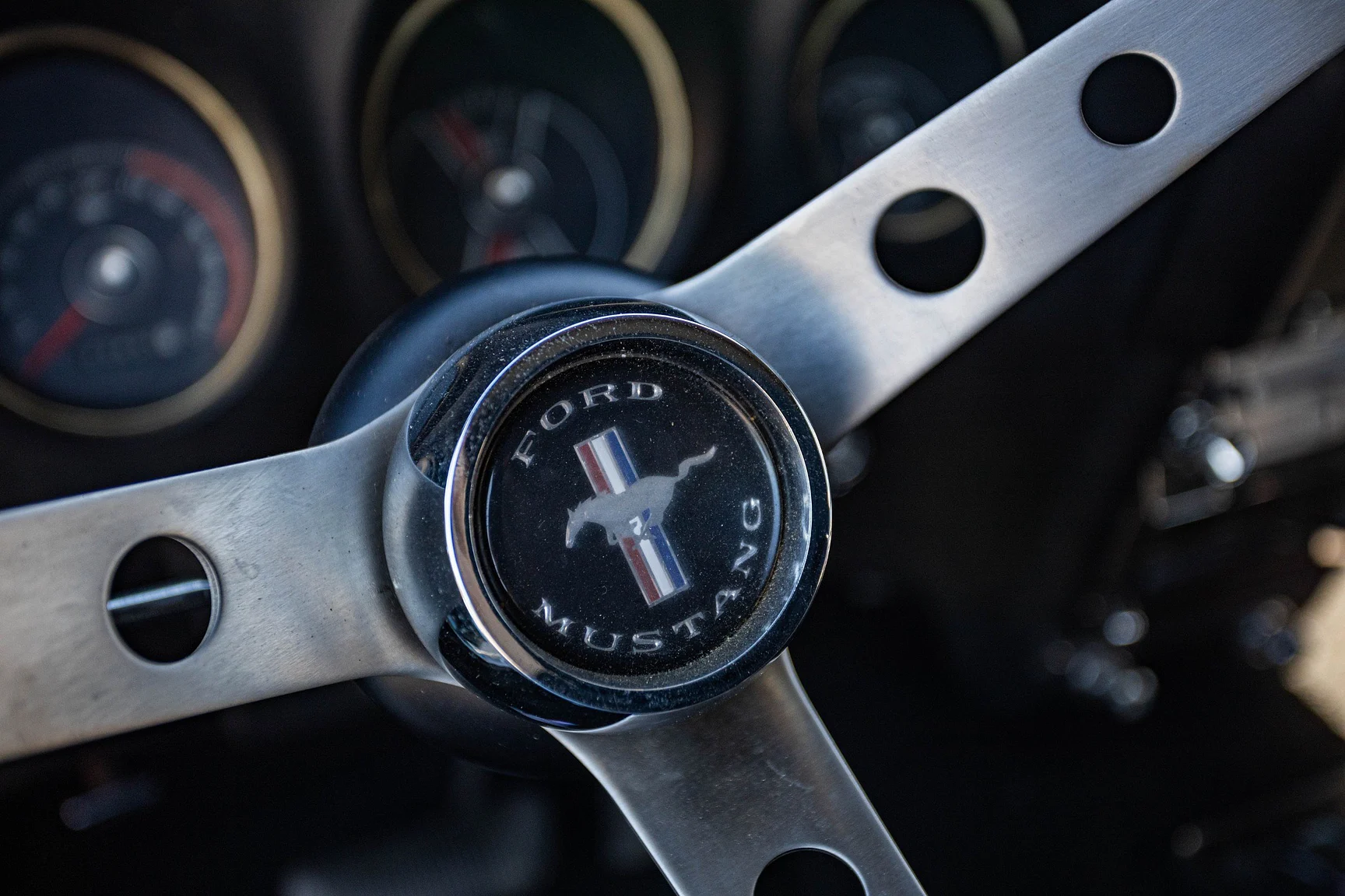 Interior image of 1969 Ford Mustang GT Cabriolet "M-code" (34)