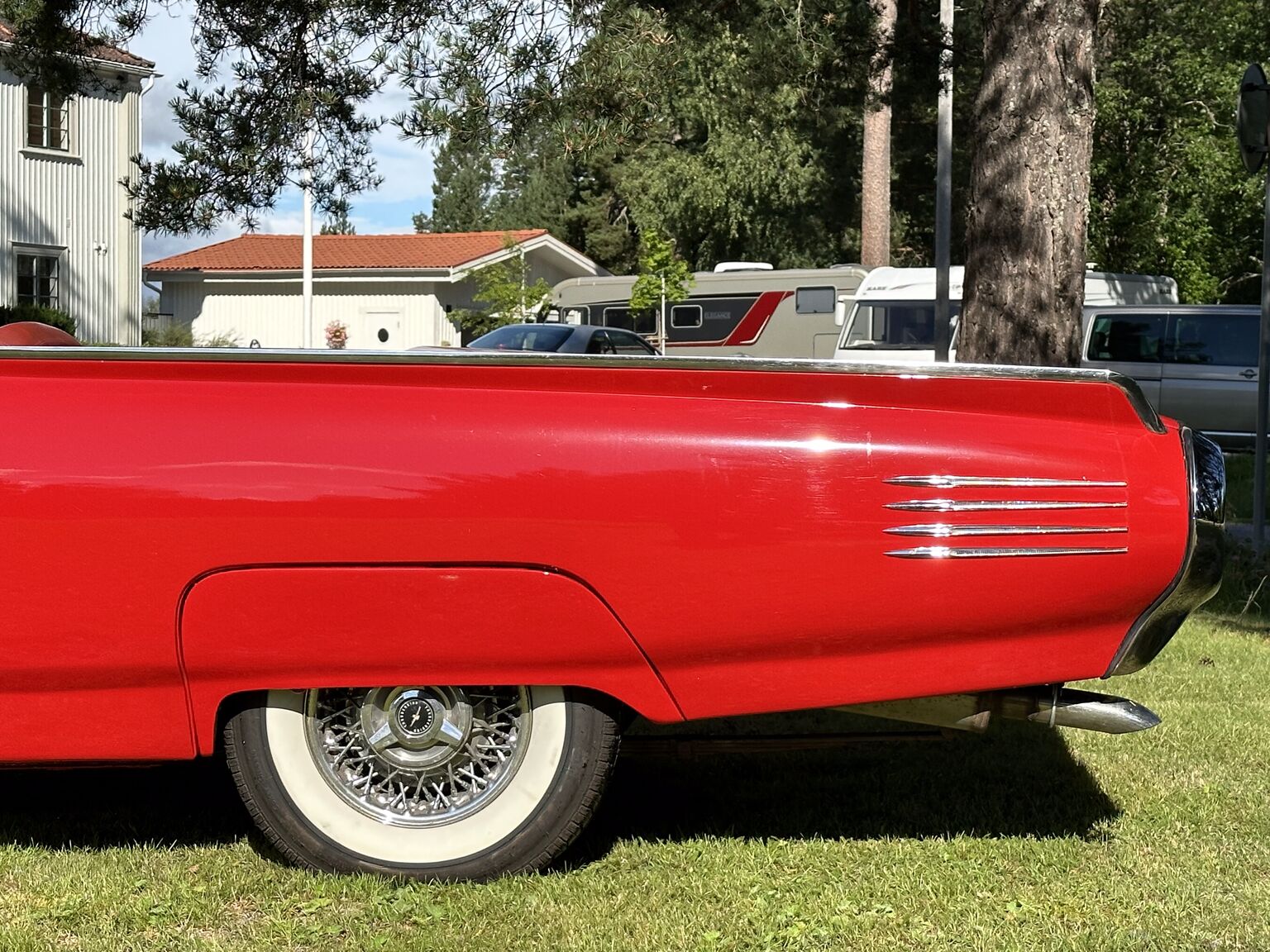 Exteriörbild på 1961 Ford Thunderbird Convertible