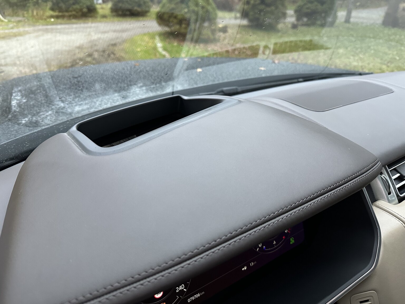 Interior image of 2019 Range Rover Vouge Autobiography SDV8