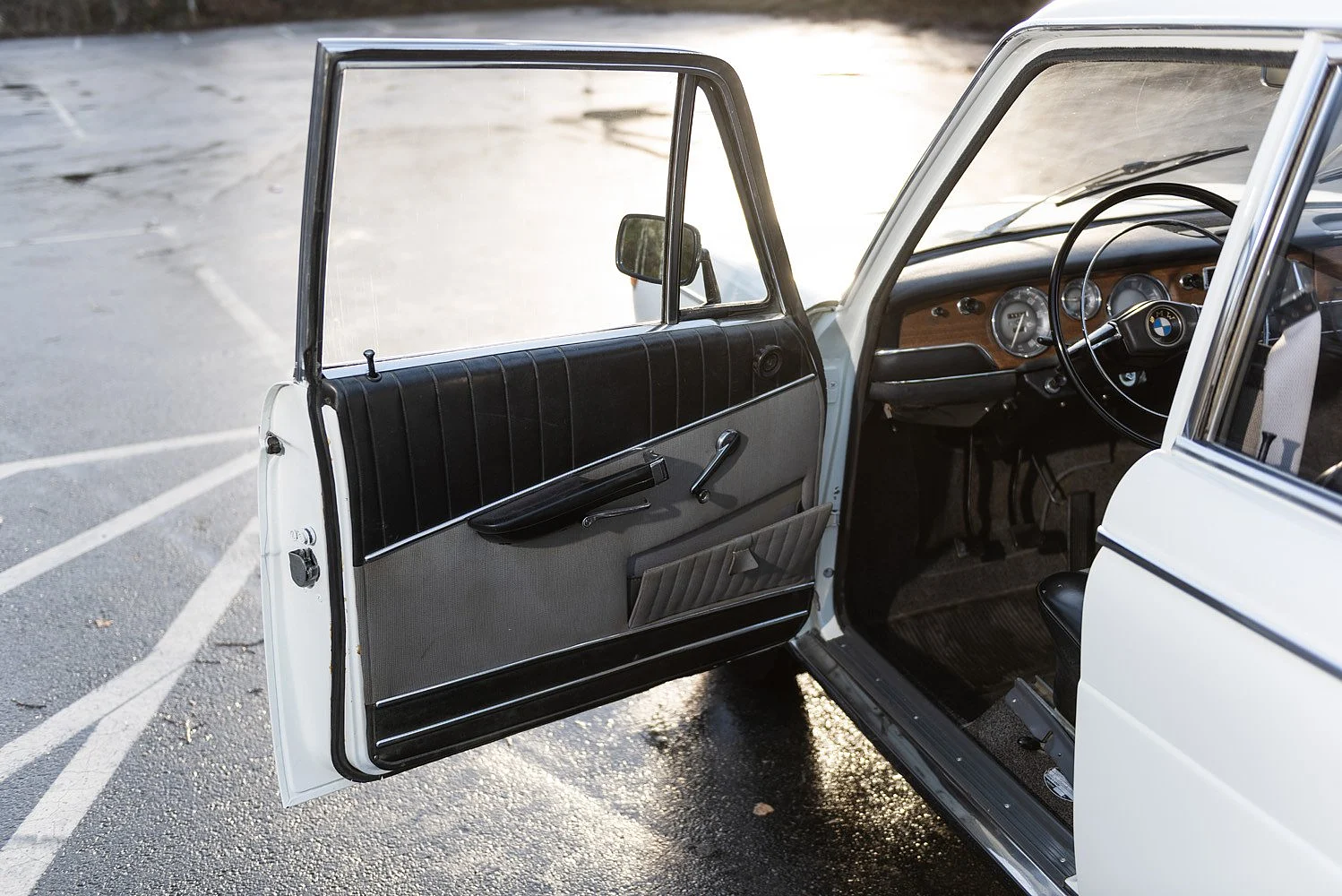 Innenraumfoto von 1964 BMW 1800 (32)
