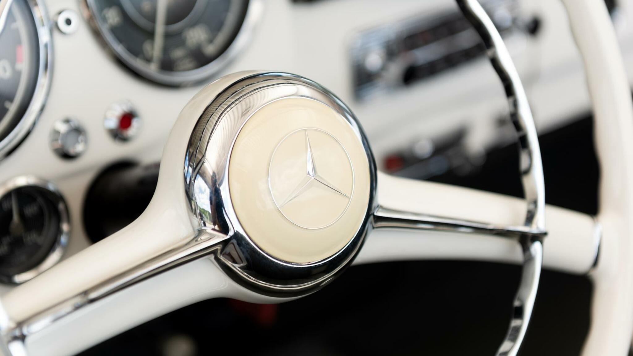 Innenraumfoto von 1956 Mercedes Benz 190 SL Roadster (24)