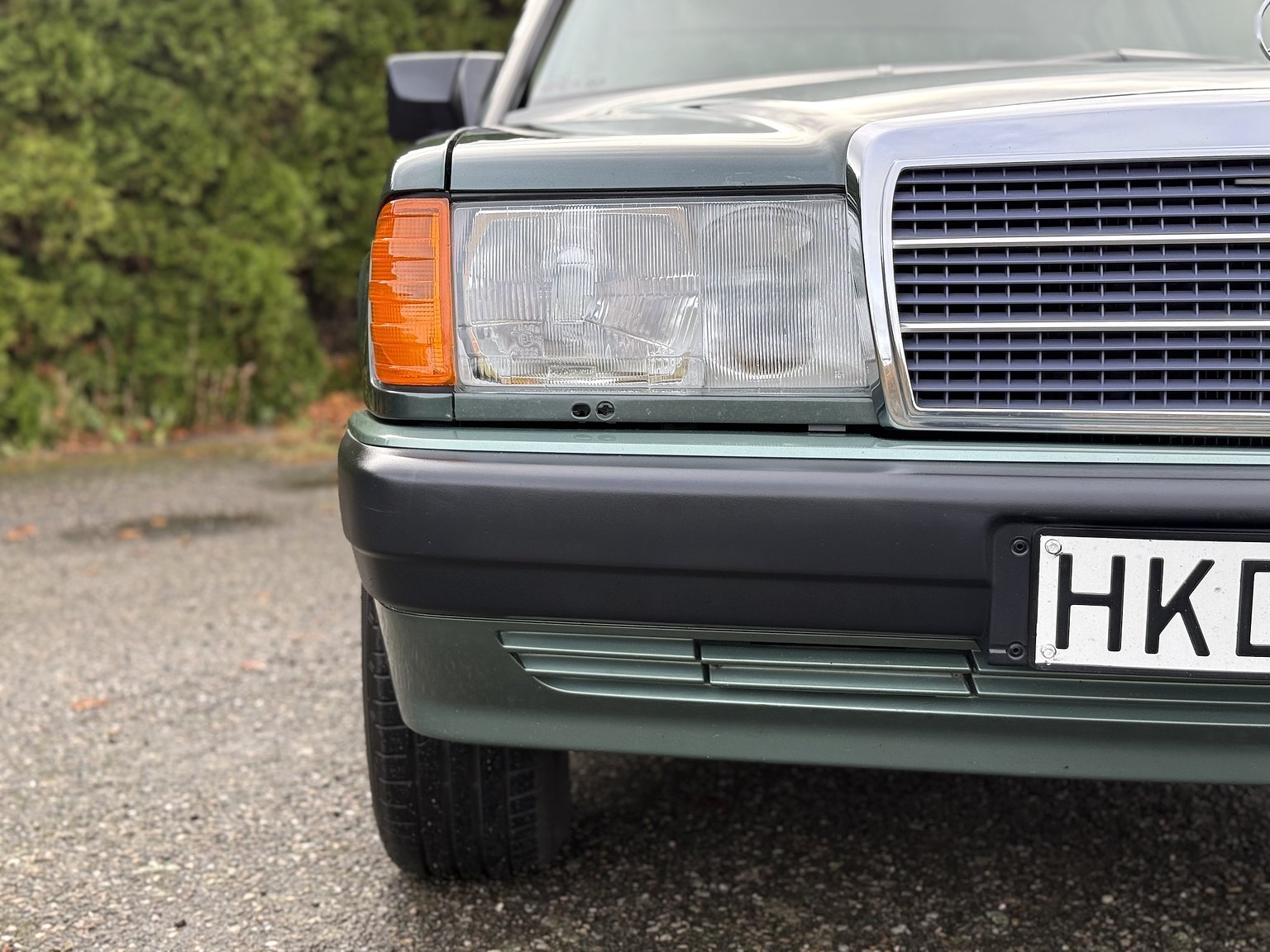 Exteriörbild på 1989 Mercedes-Benz 190 E