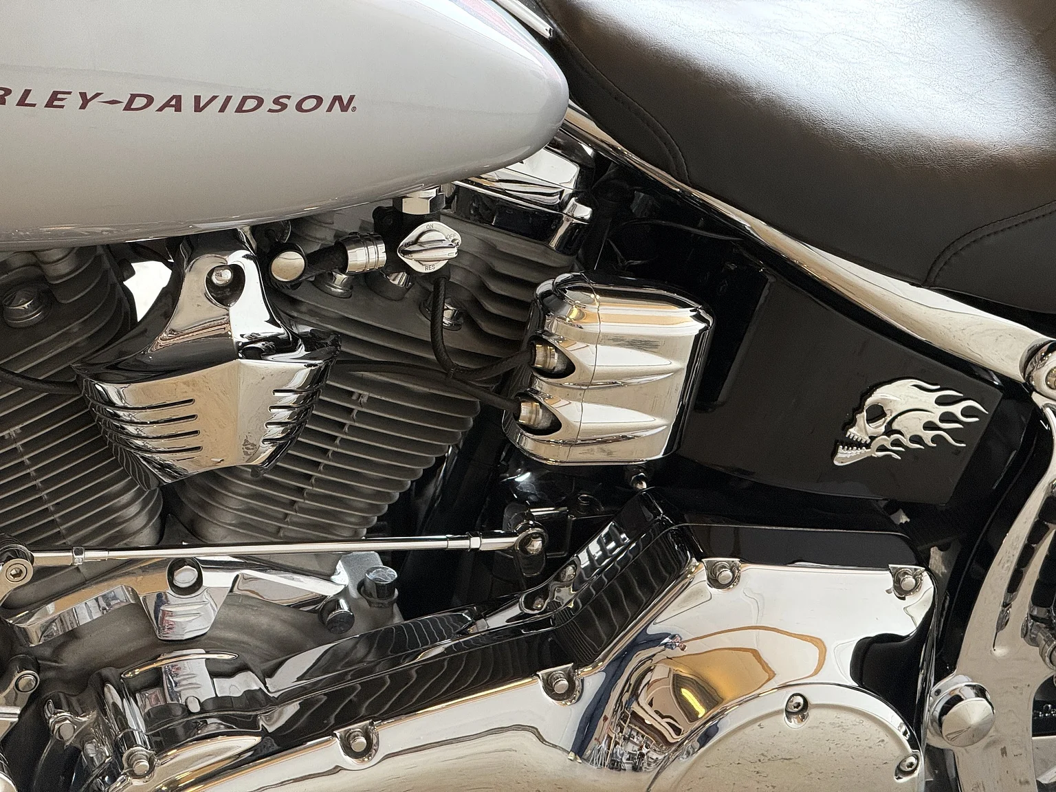 Innenraumfoto von 1999 Harley-Davidson Fxst Softail (6)