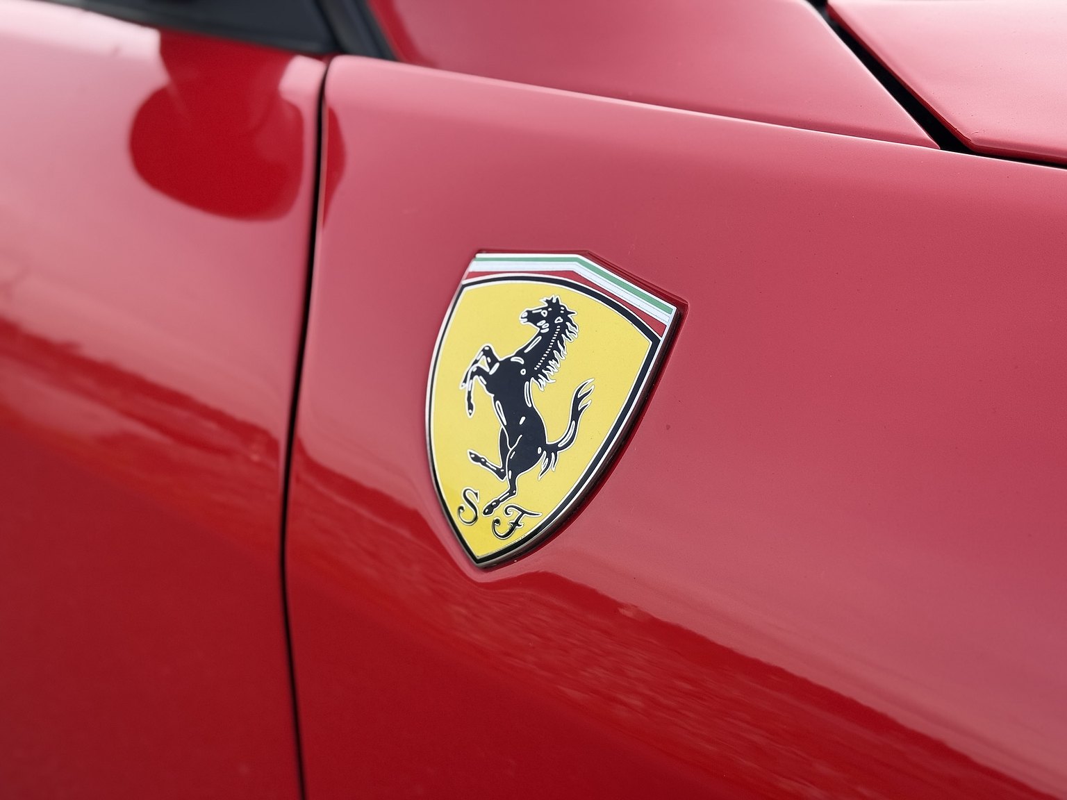 Aussenfoto 2003 Ferrari 575M Maranello