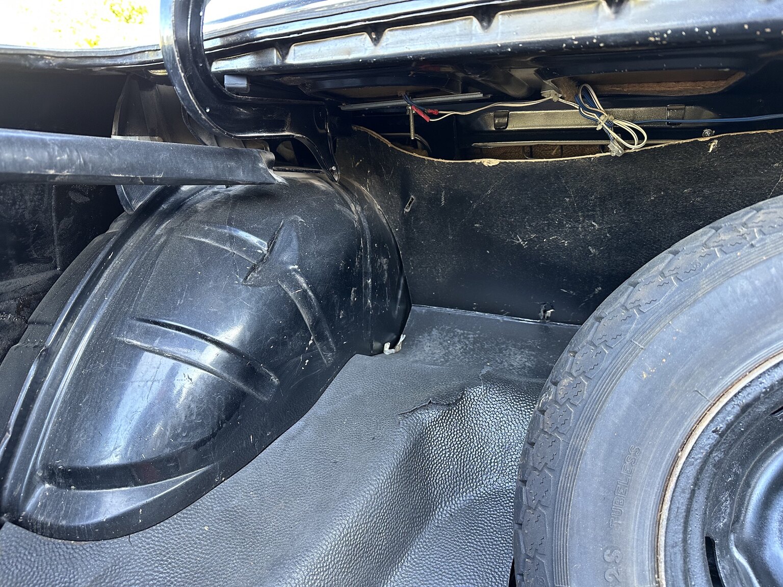 Interior image of 1965 Ford Taunus 17M (47)