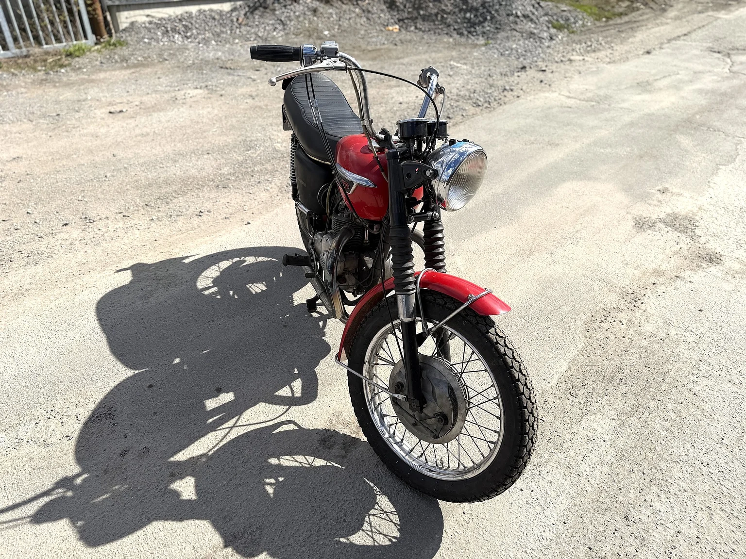 Aussenfoto 1971 Triumph Daytona 500 (3)