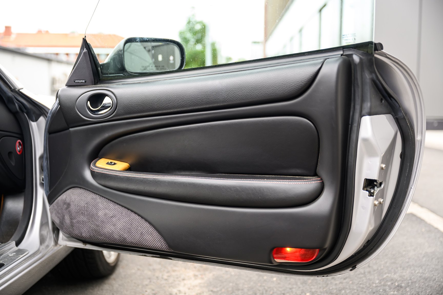Interior image of 2001 Jaguar XKR Silverstone