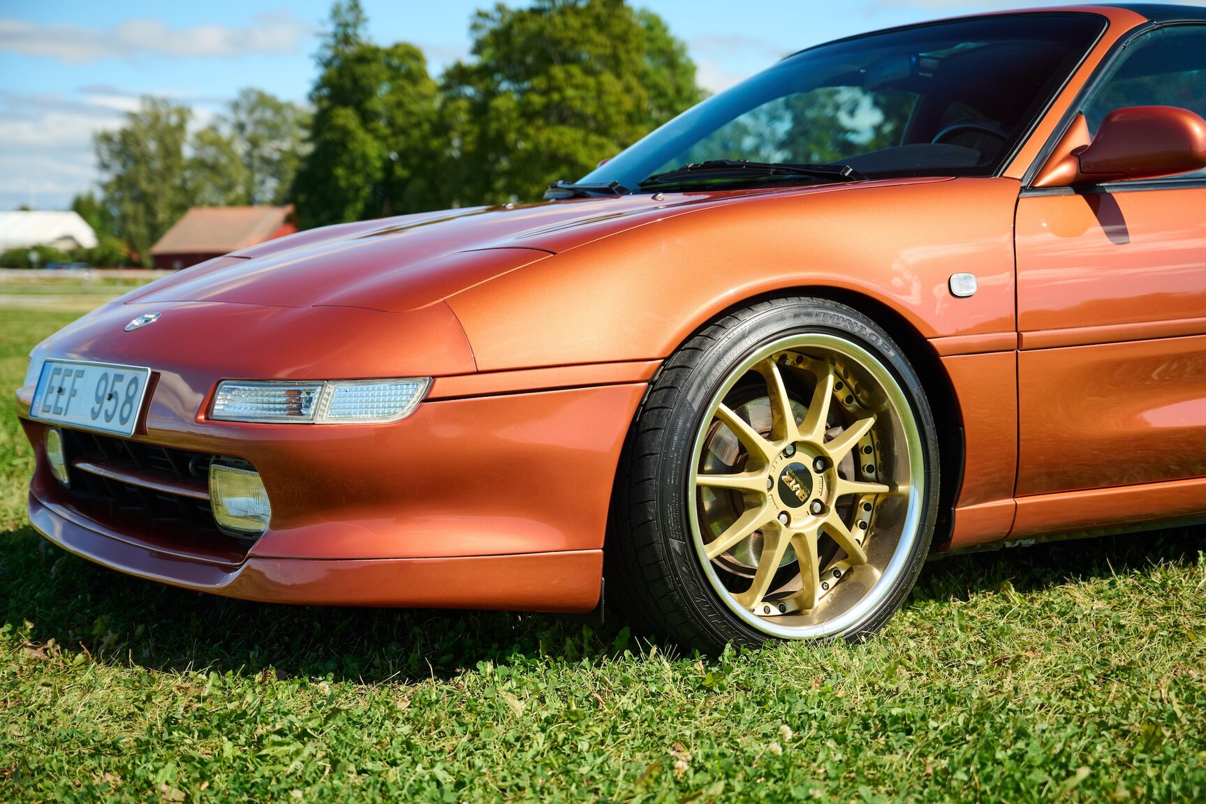 Exterior image of 1999 Toyota MR2 2.0 Turbo