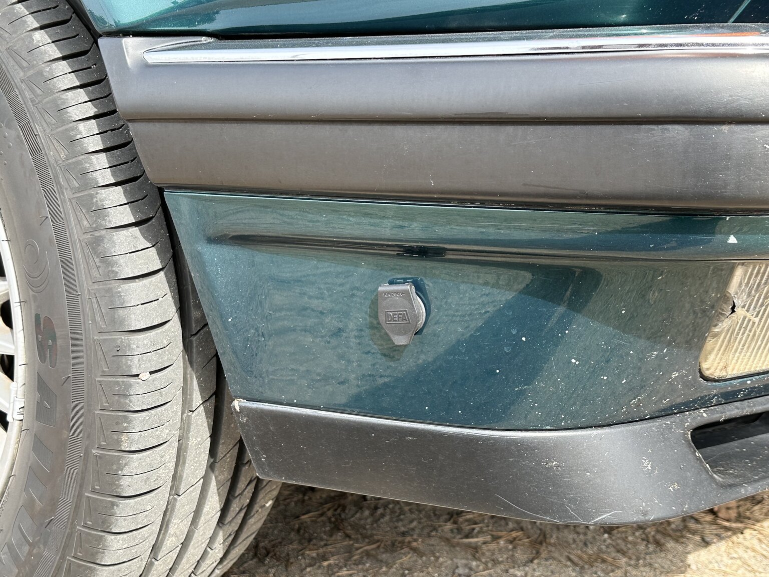 Exterior image of 1992 BMW 740iA