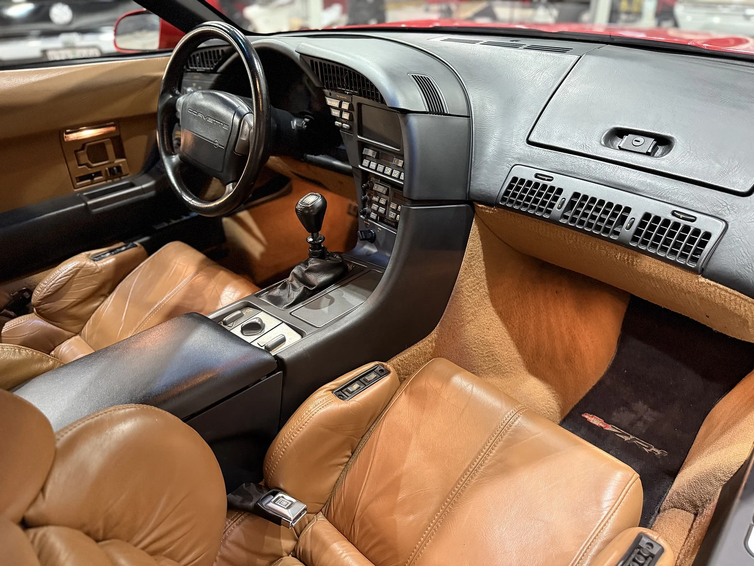 Innenraumfoto von 1990 Chevrolet Corvette ZR-1 (41)