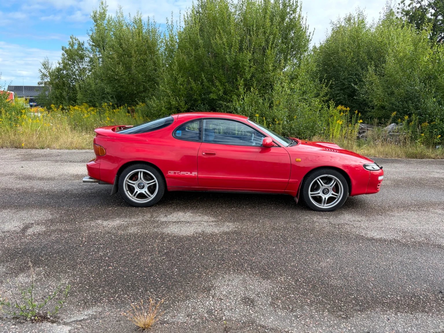 Exterior image of 1991 Toyota Celica GT-Four ST185 (13)