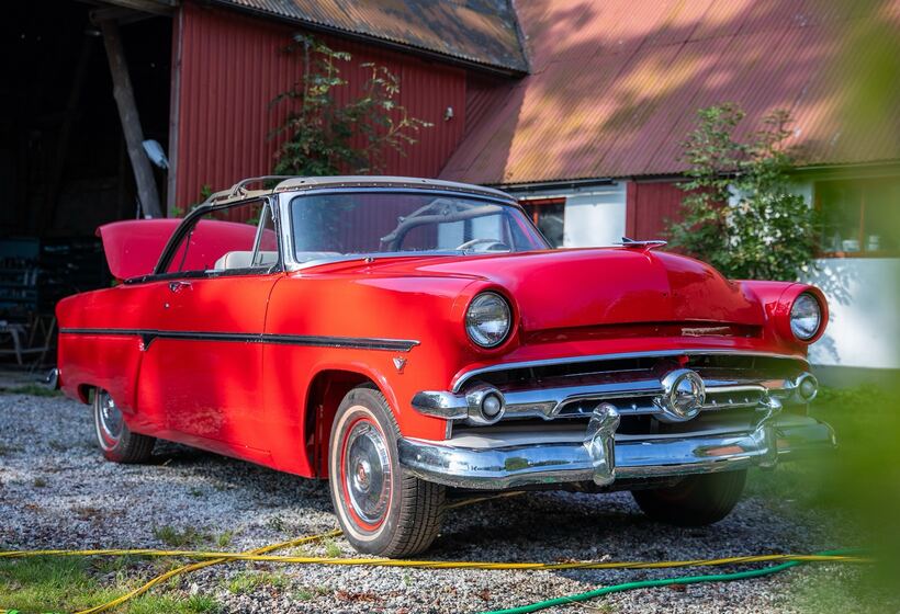 1954 Ford Sunliner