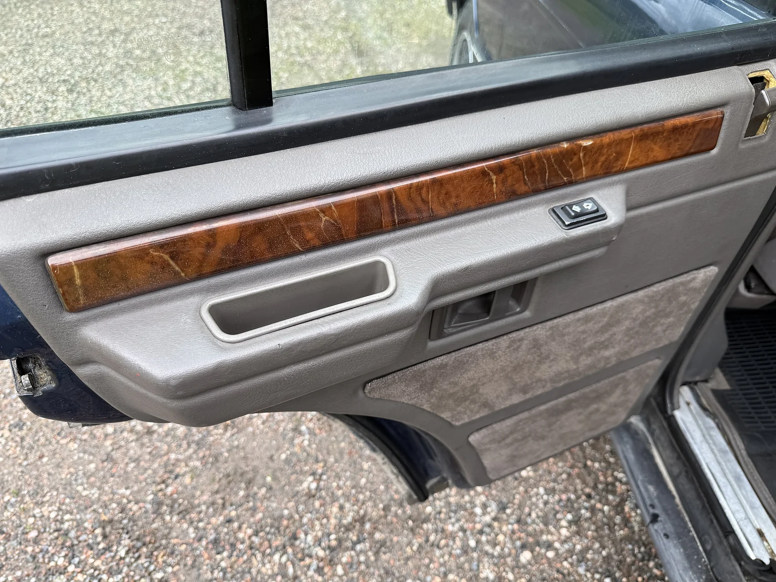 Innenraumfoto von 1990 Range Rover Vogue SE 3.9 (36)