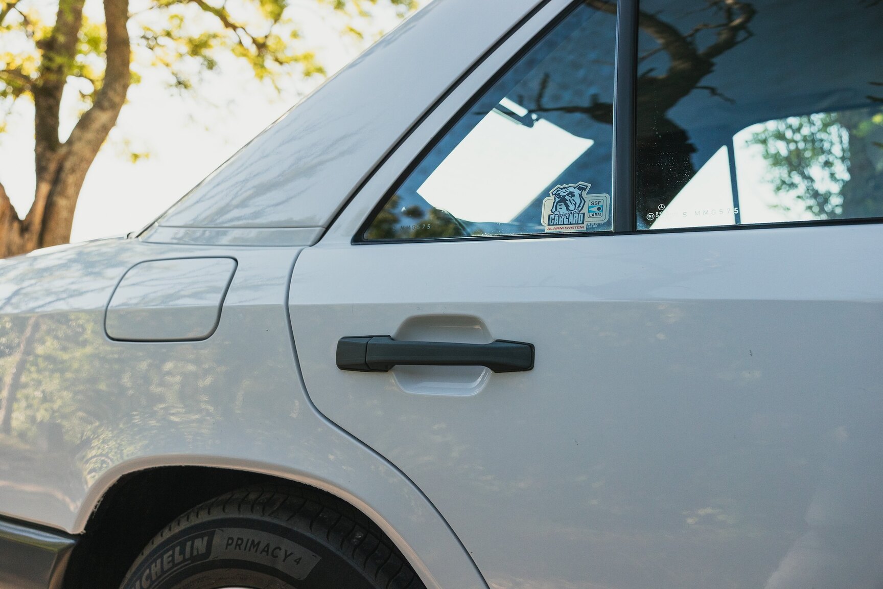 Exterior image of 1987 Mercedes-Benz 230E