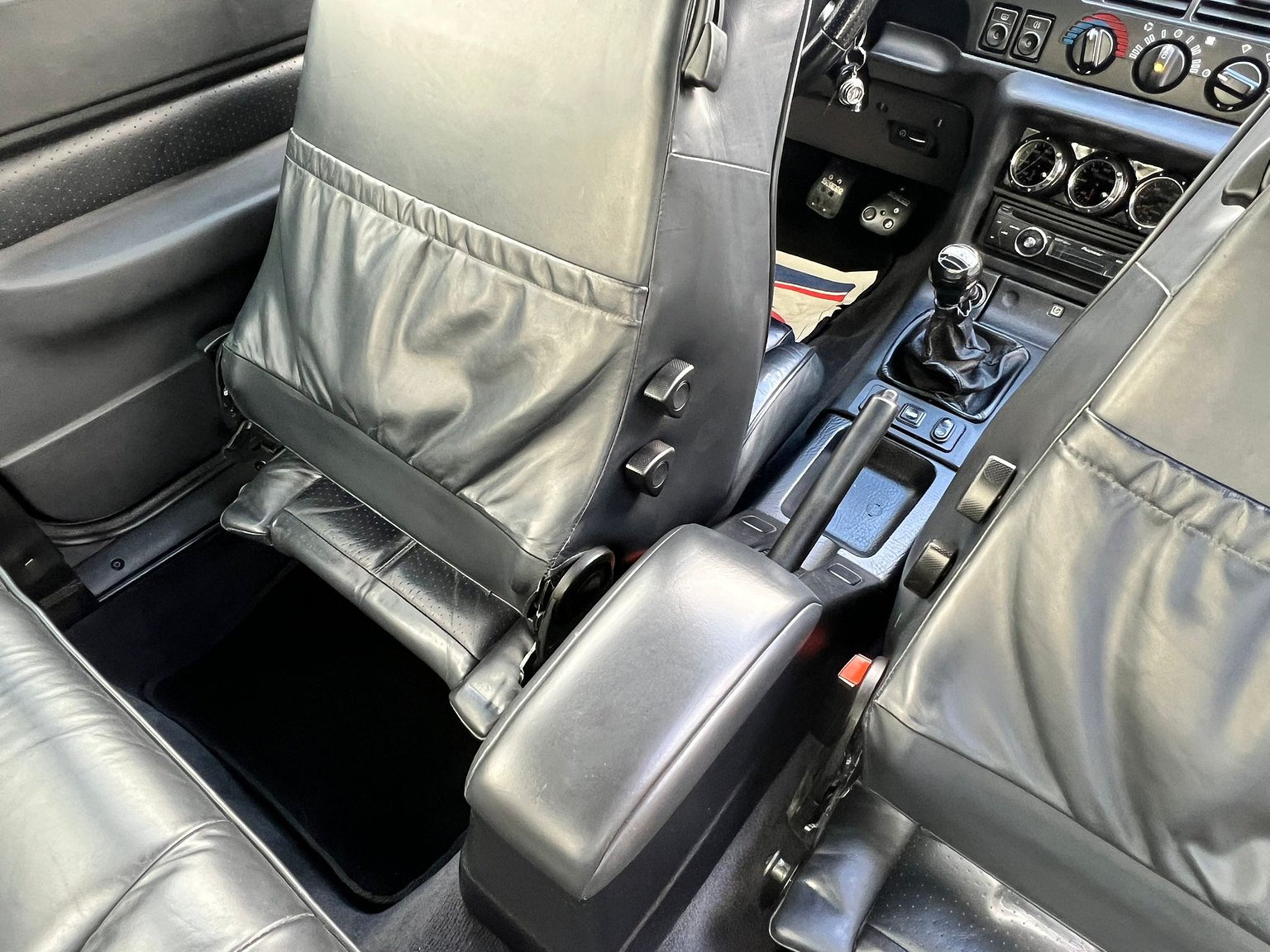 Innenraumfoto von 1993 Ford Escort RS Cosworth "Big Turbo"