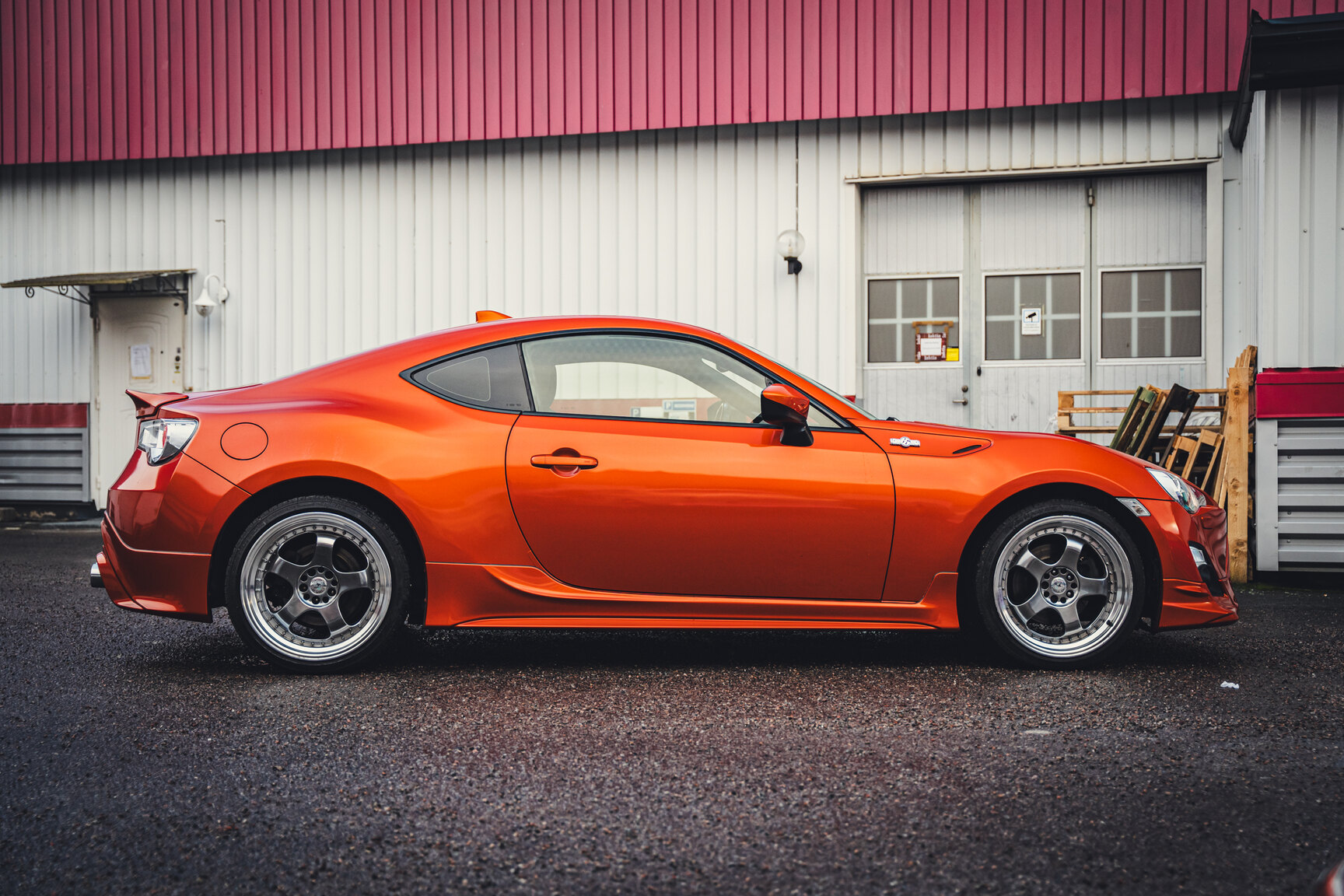 Exteriörbild på 2015 Toyota GT86 TRD-edition - Ett sista race
