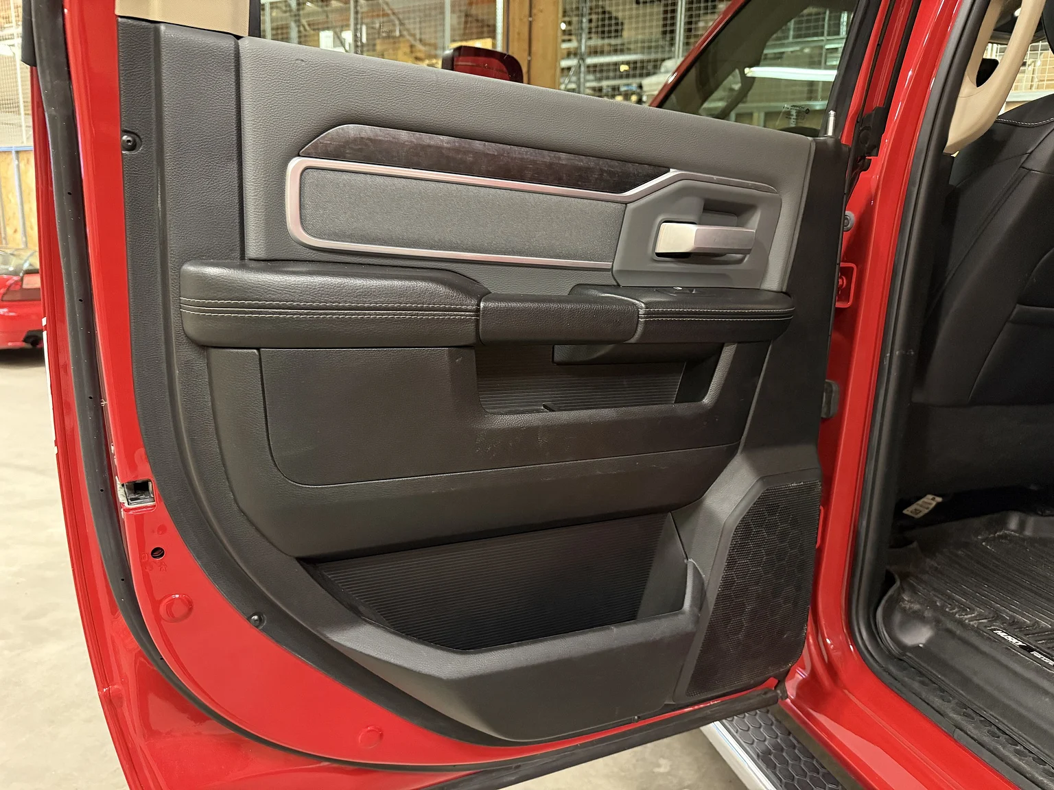 Interior image of 2020 Dodge Ram 2500 Overland (28)