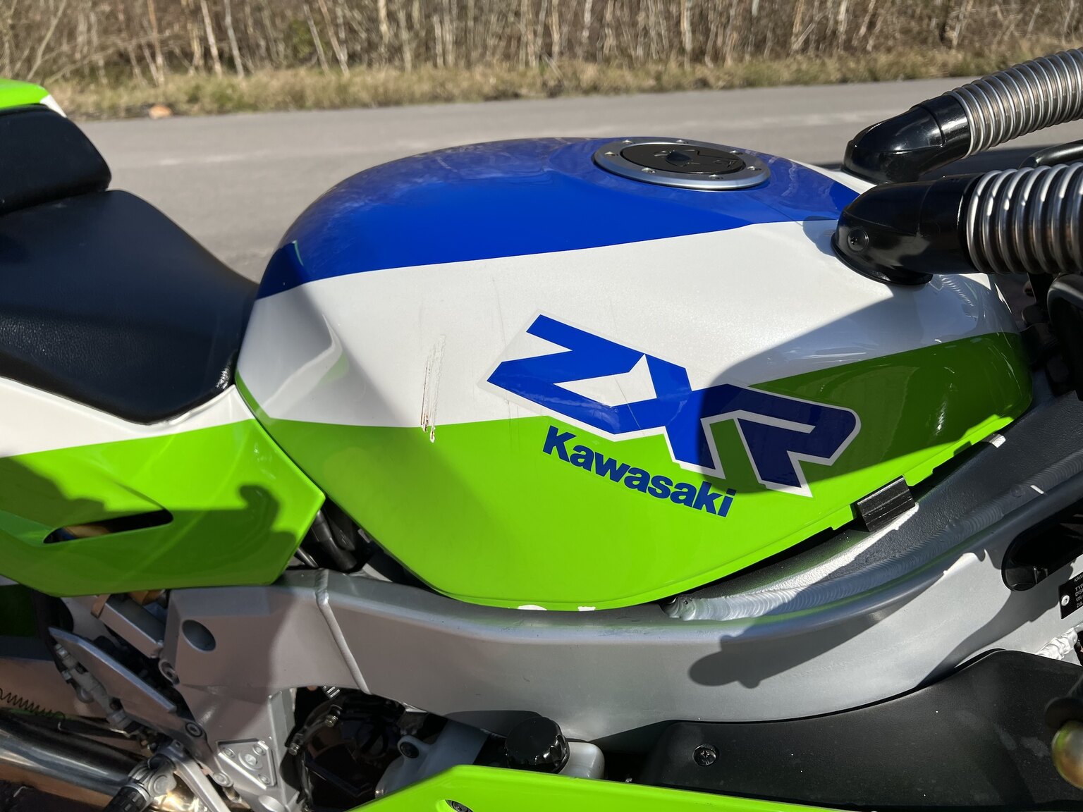 Exterior image of 1989 Kawasaki ZXR 750 H1 (37)