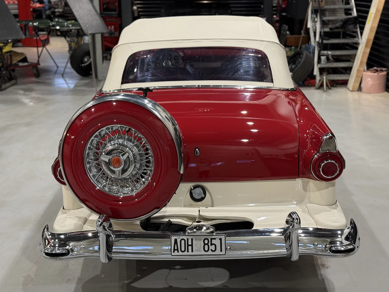 Exteriörbild på 1956 Ford Fairlane Sunliner V8 5.1 (70)