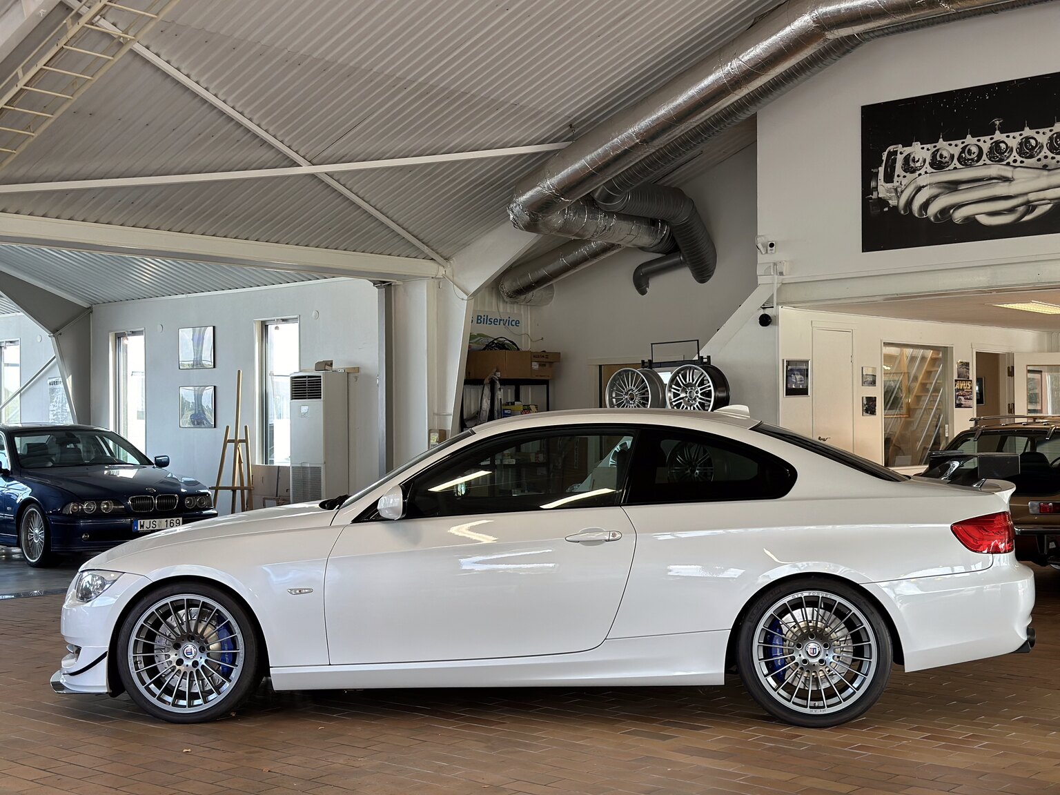 Exterior image of 2012 ALPINA B3 GT3 Switch-Tronic