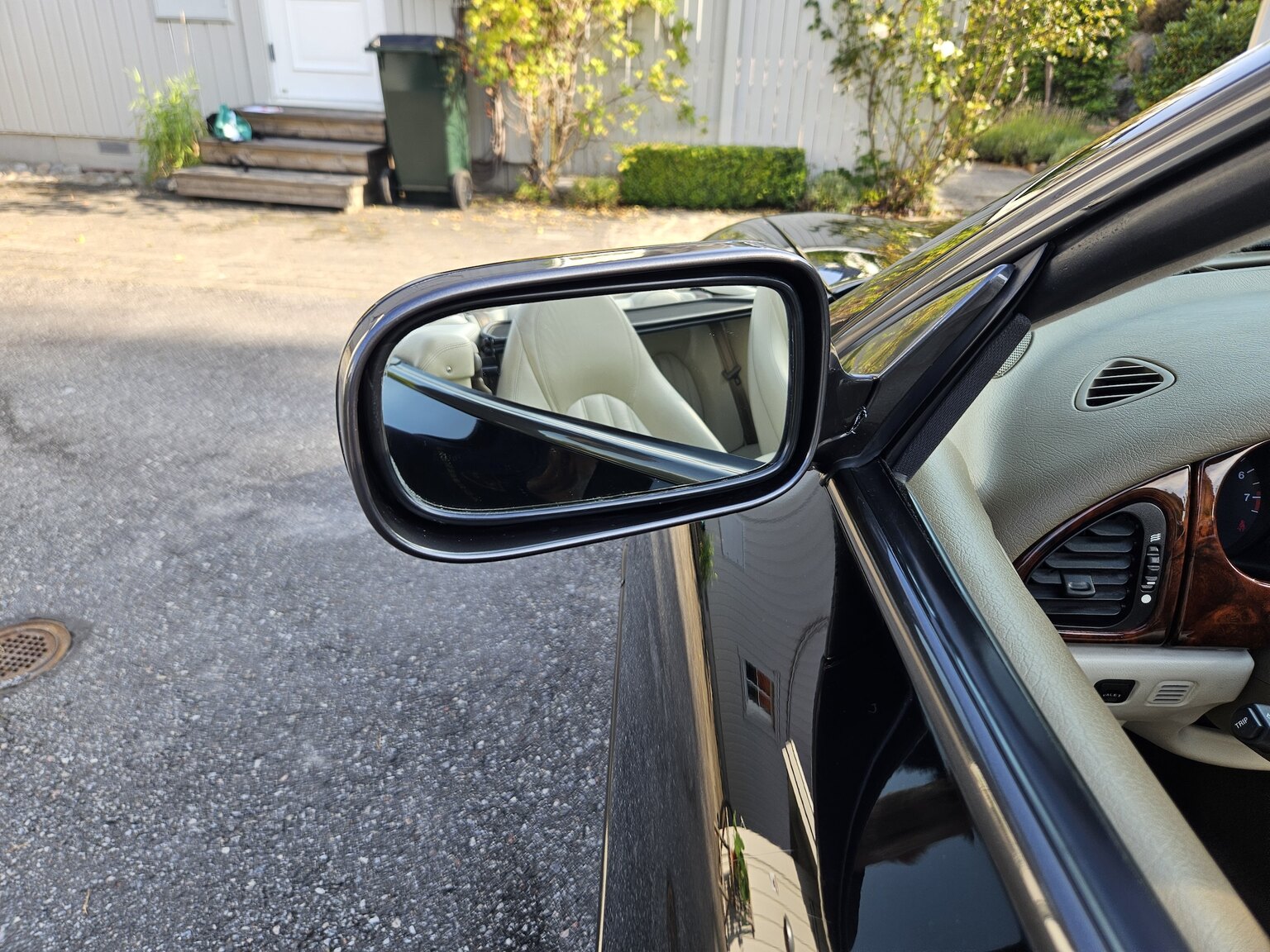 Exteriörbild på 1998 Jaguar XK8 Cabriolet