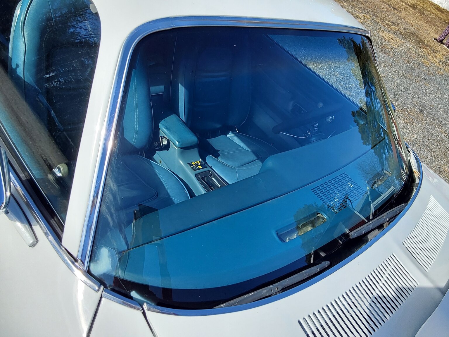 Exteriörbild på 1975 Pontiac Firebird Esprit 