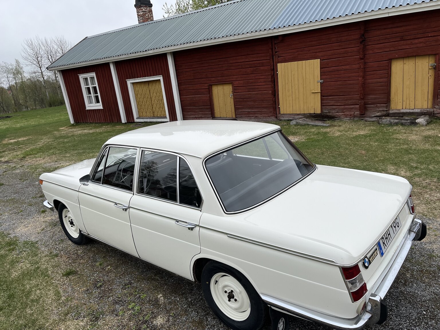 Exterior image of 1965 BMW 1800
