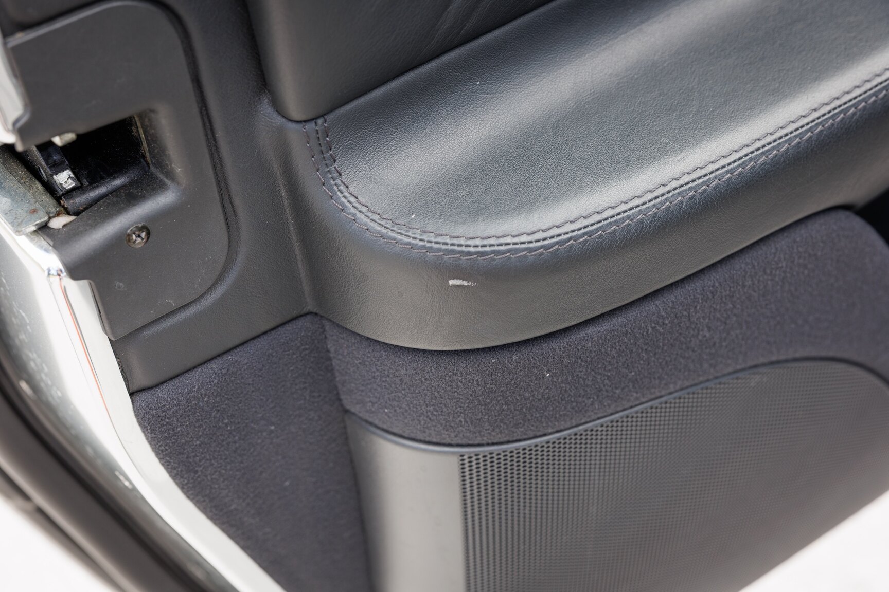 Interior image of 2000 Mercedes-Benz CL600