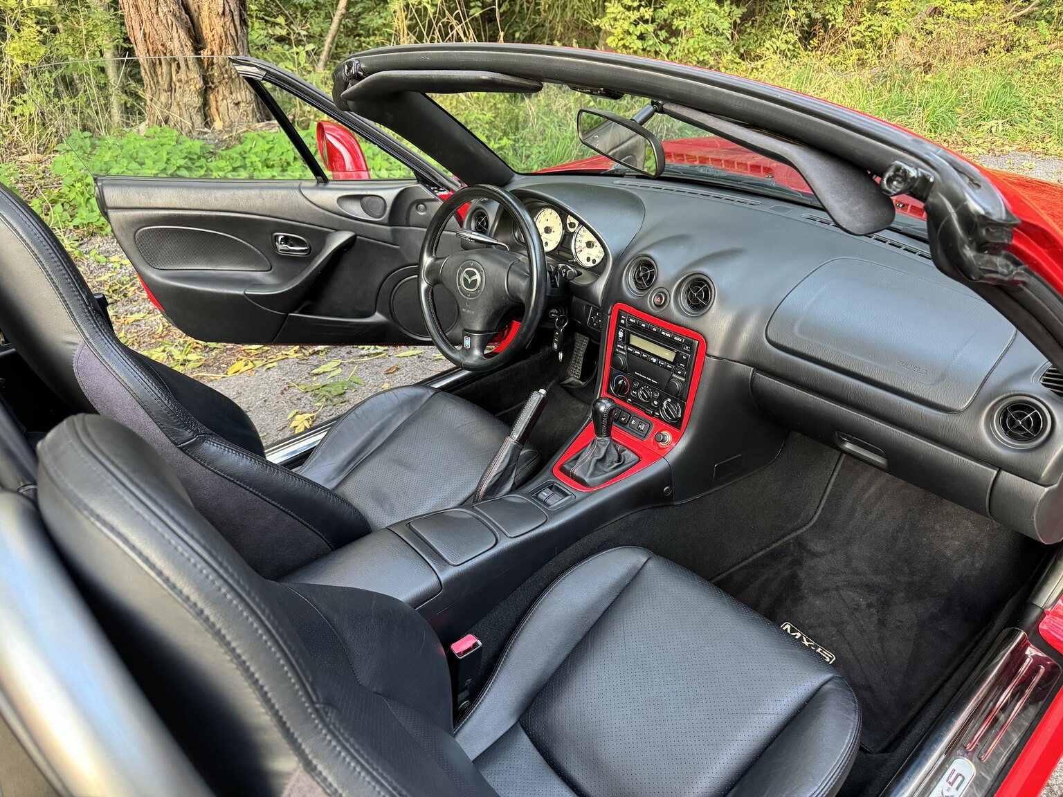 Innenraumfoto von 2004 Mazda MX-5