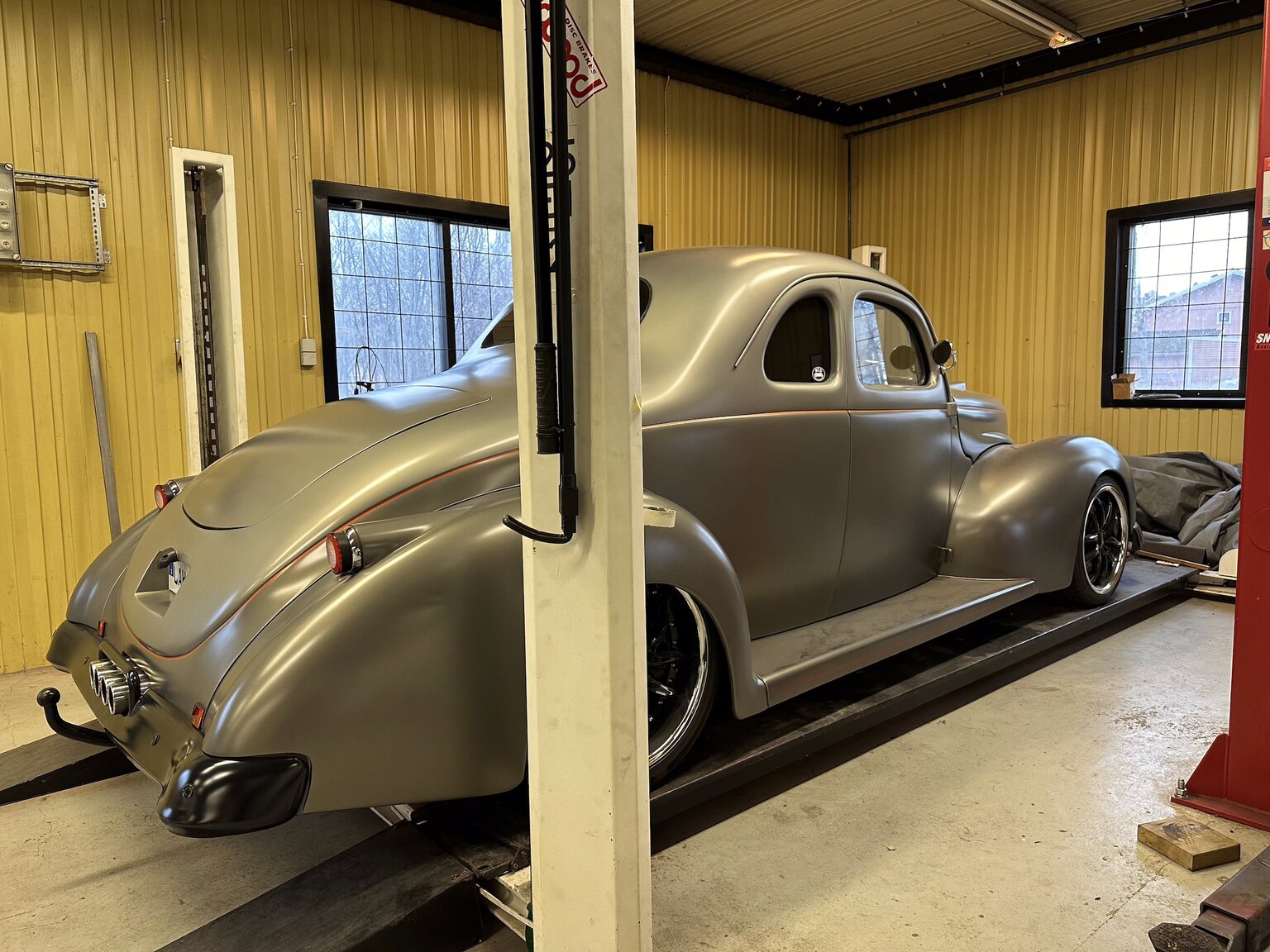 Exteriörbild på 1939 Custom Ford Fordor "Forvette"