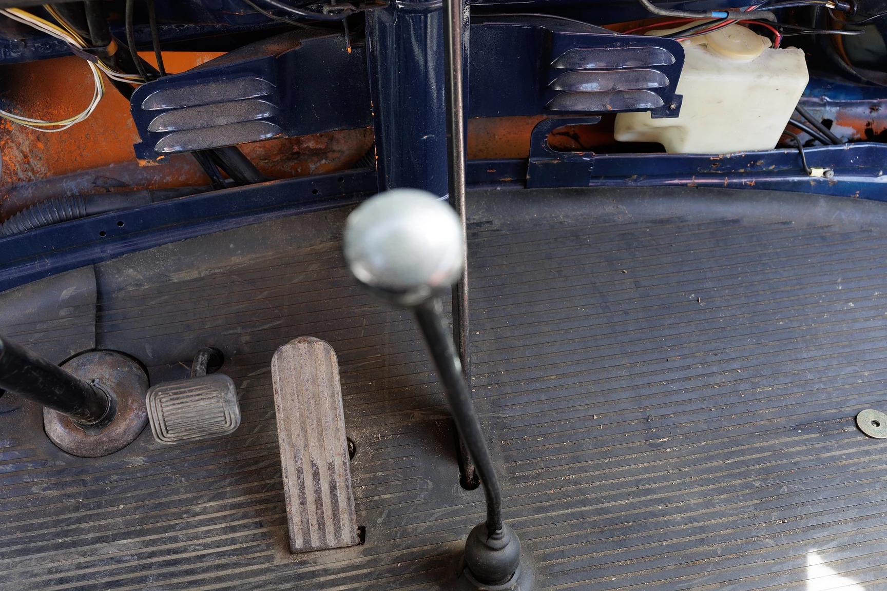 Interior image of 1973 Volkswagen Typ 2 Transporter T2 (42)