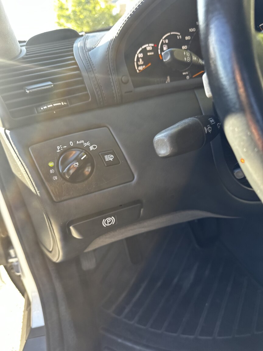 Interior image of 2004 Mercedes-Benz CL 55 AMG