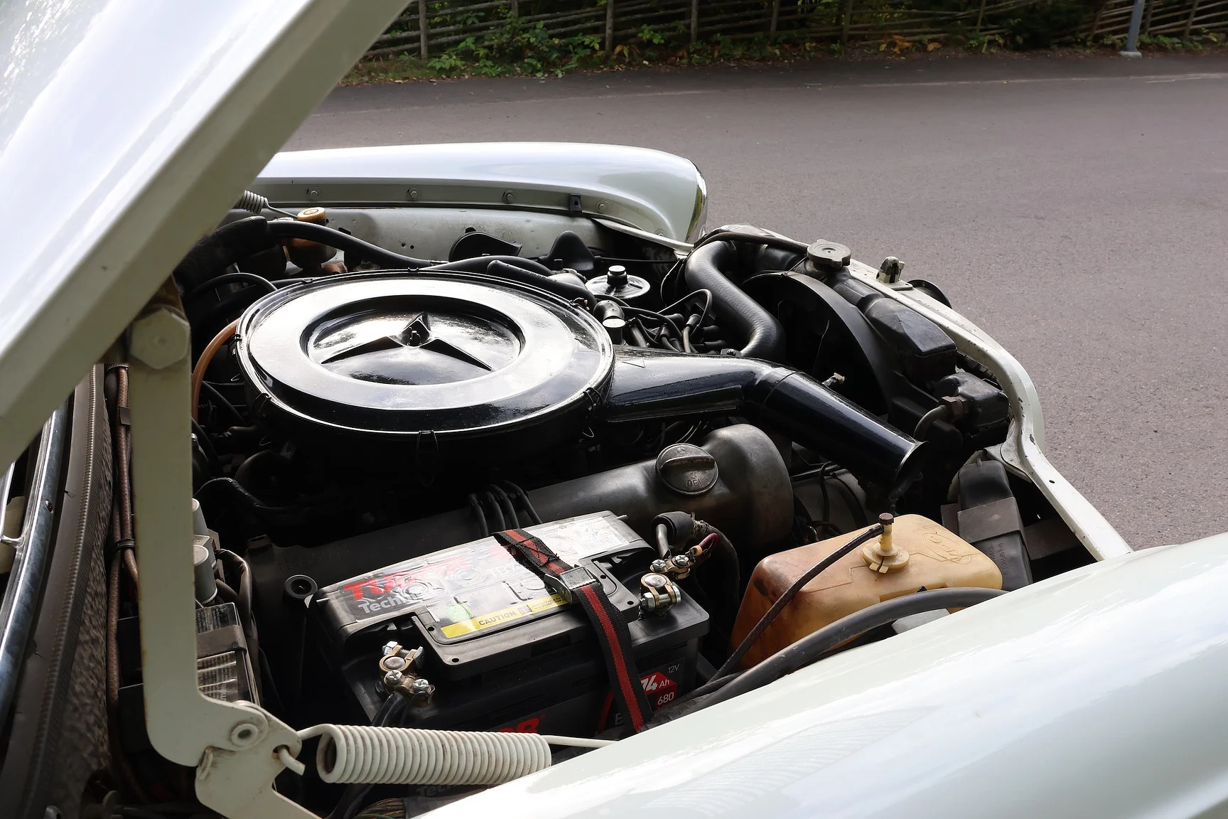 Image of 1972 Mercedes-Benz 280 SE 4.5  (6) mechanics