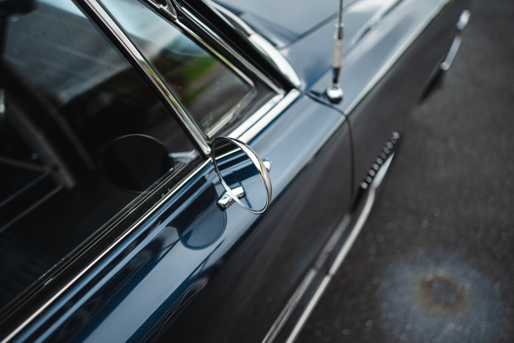Exterior image of 1965 Pontiac Catalina 421 Tripower-Pack 2+2