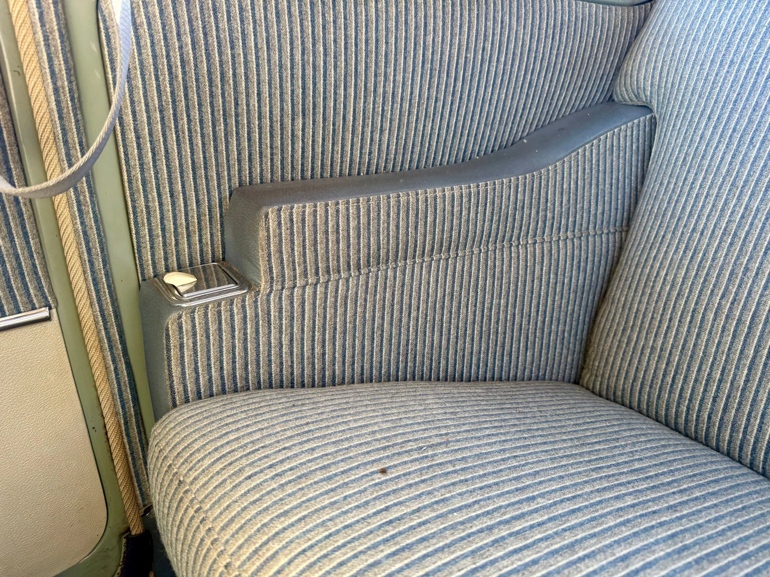 Innenraumfoto von 1953 Volvo PV444E (48)