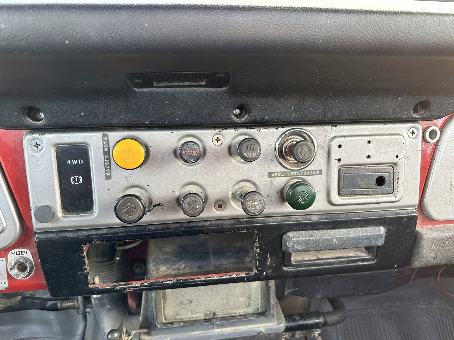 Interior image of 1982 Toyota Landcruiser Utility (8)