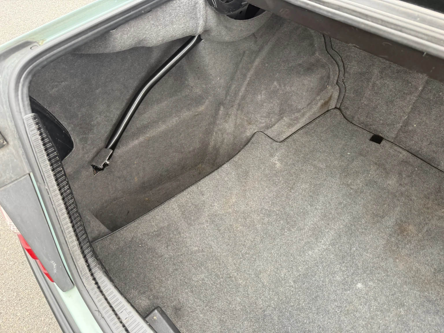 Innenraumfoto von 1991 Mercedes-Benz 300 E 4MATIC (47)