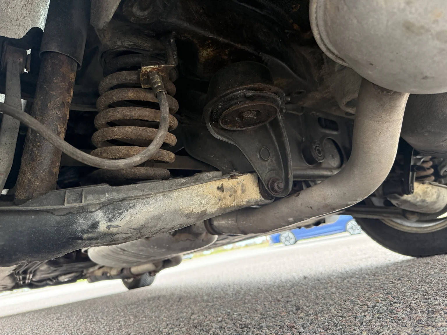 Image of 1991 Mercedes-Benz 300 E 4MATIC (20) mechanics