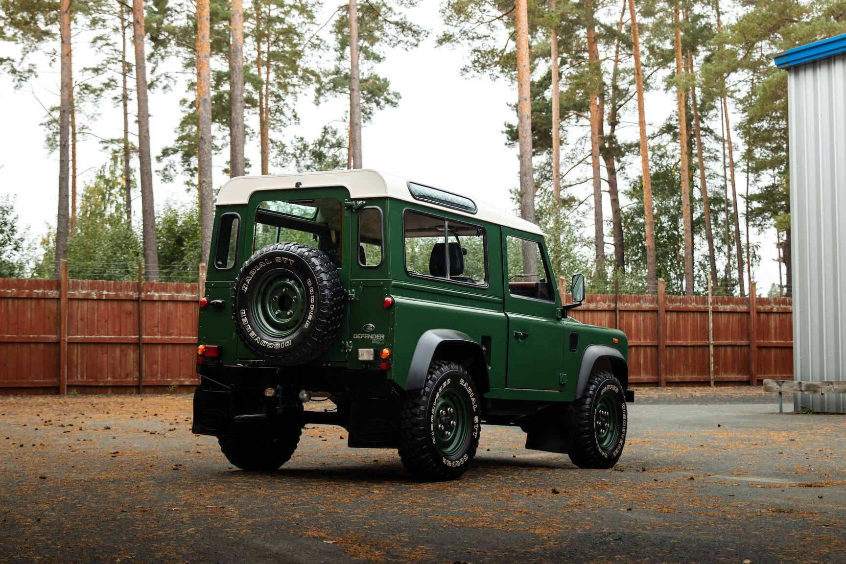 Aussenfoto 1996 Land Rover Defender 90 300TDi (14)