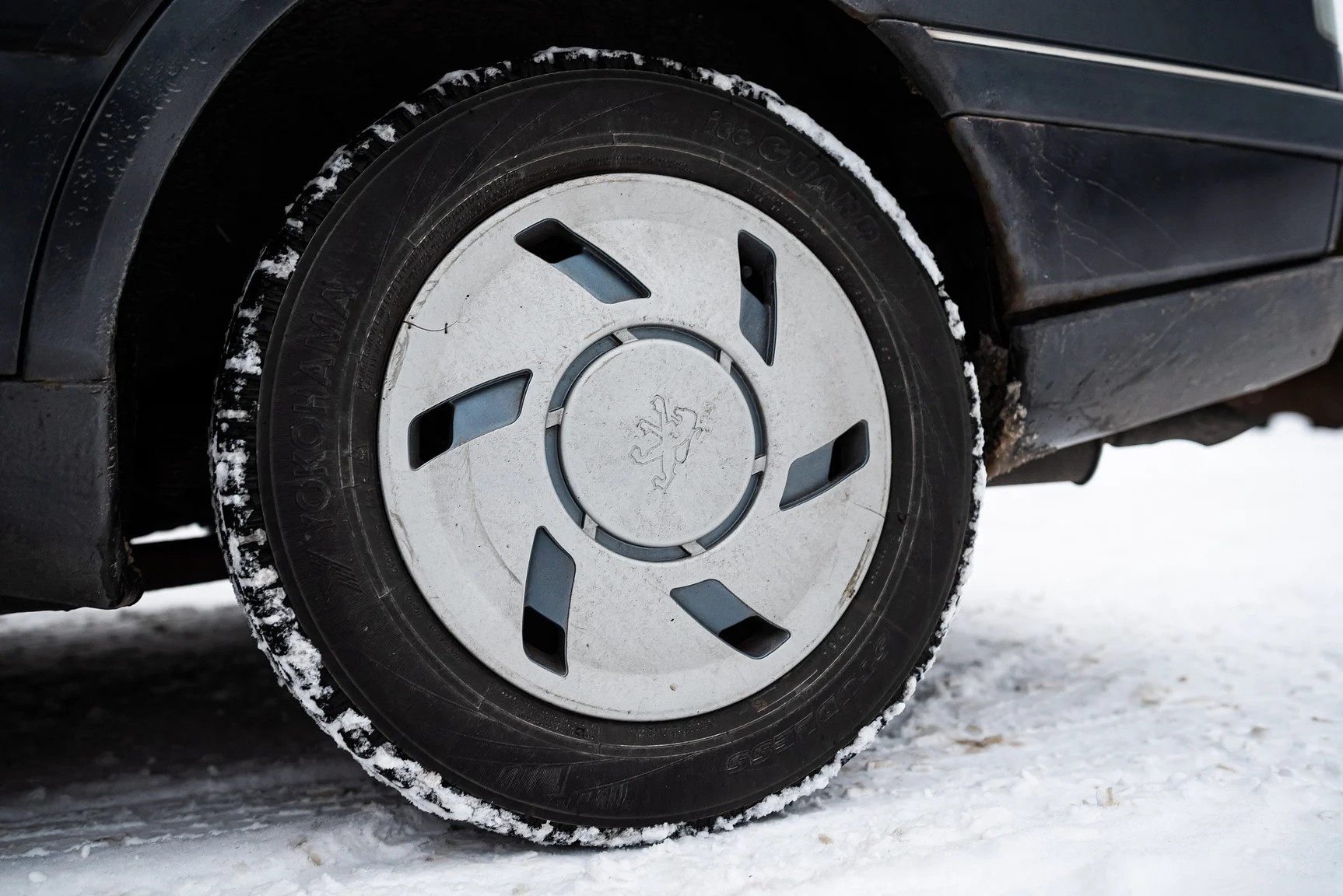 Exteriörbild på 1991 Peugeot 405 Break SRI (26)