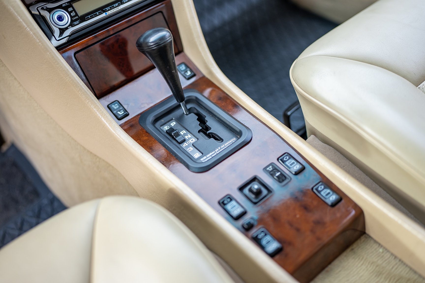 Interiörbild 1992 Mercedes-Benz 300 CE-24